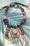 Collier long d'inspiration africaine avec de belles perles sélectionnées par Aniki Bijoux