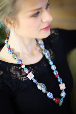 Collier long d'inspiration asiatique avec de belles grandes perles chinoises Aniki Bijoux