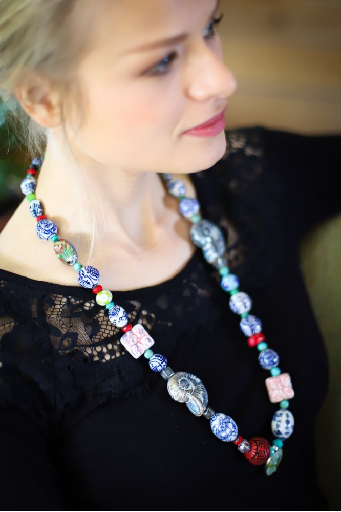 Collier long d'inspiration asiatique avec de belles grandes perles chinoises Aniki Bijoux