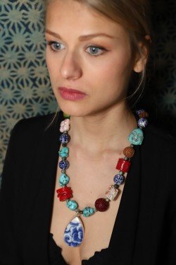 Collier long d'inspiration asiatique avec de belles grandes perles chinoises Aniki Bijoux