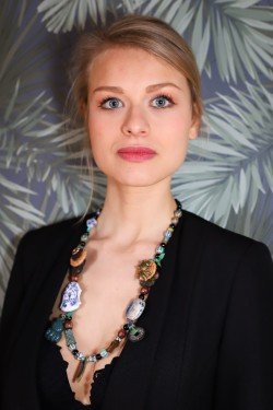 Collier long d'inspiration asiatique avec de belles grandes perles chinoises Aniki Bijoux