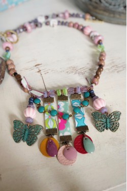 Collier long d'inspiration japonaise avec de belles perles tchèques Aniki Bijoux