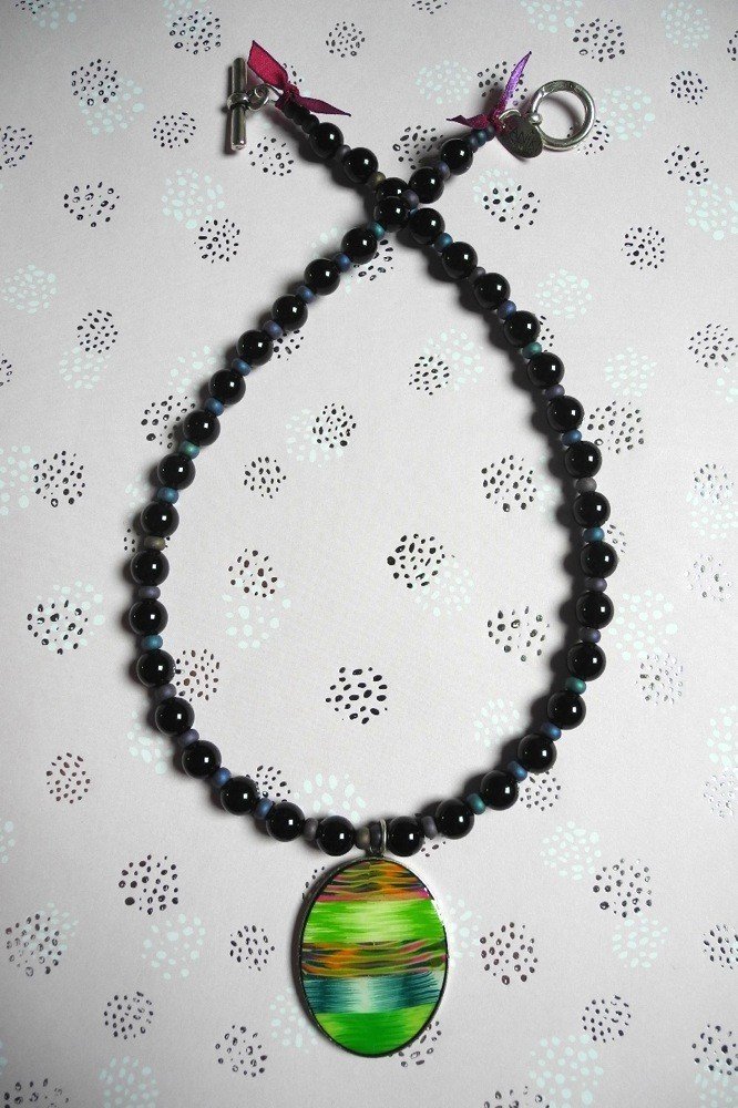 Collier Ikat Médaillon solo n°2 Collier Ikat Médaillon solo n°2