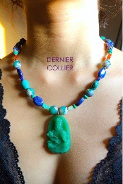 Collier court de fabrication artisanale par la créatrice  Aniki Bijoux