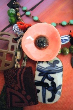 Collier mi-long Asiatide N° 5