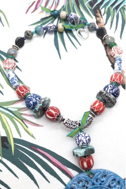 Collier mi-long d'inspiration asiatique avec belle pièce de jade Aniki Bijoux
