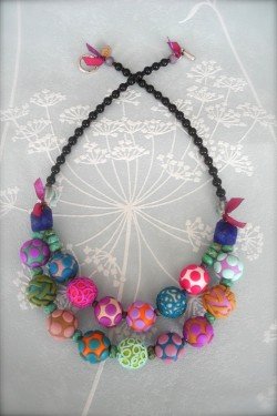Collier Court Mini Pompadour
