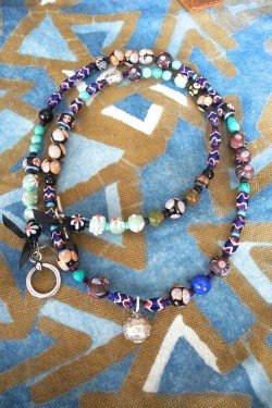 Collier long Bali Bola