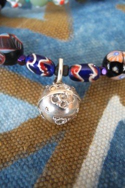 Collier long Bali Bola
