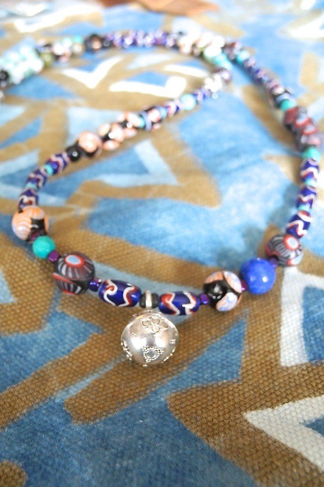 Collier long Bali Bola