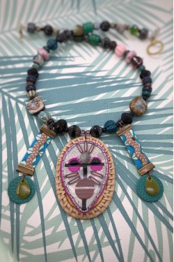 collier mi long Annakiya avec masque africain