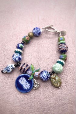 Bracelet aux couleurs lumineuses création Aniki Bijoux