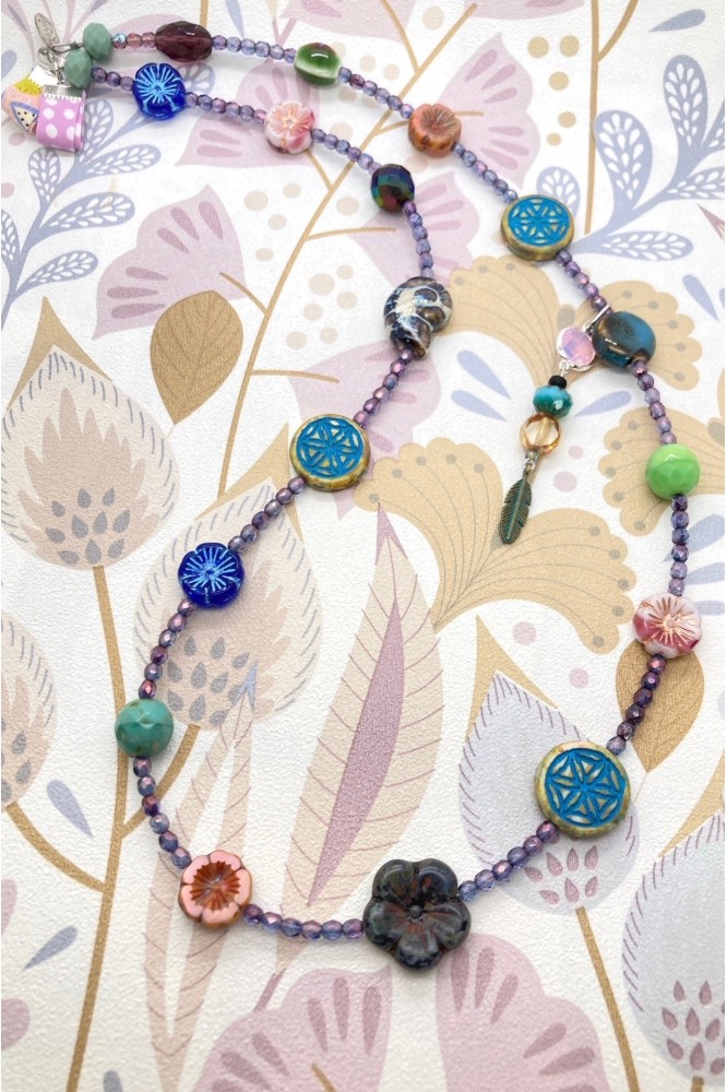 Collier long d'inspiration japonaise avec de belles perles tchèques Aniki Bijoux Collier long d'inspiration japonaise avec de belles perles tchèques Aniki Bijoux