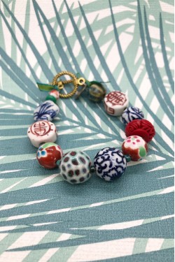 Bracelet original avec perles chinoises, une création Aniki Bijoux