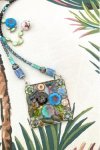 Collier assemblé avec de belles perles tchèque et chinoises création Aniki Bijoux