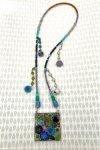 Collier assemblé avec de belles perles tchèque et chinoises création Aniki Bijoux
