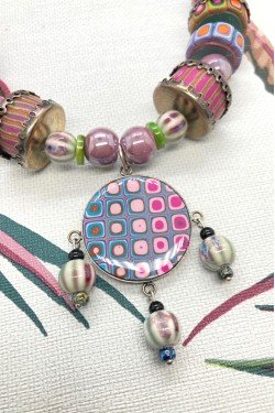 Collier mi-long d'inspiration asiatique avec belles perles rares Aniki Bijoux