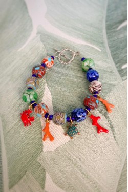 Bracelet aux couleurs lumineuses création Aniki Bijoux