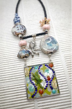 Collier long d'inspiration asiatique avec de belles perles tchèques Aniki Bijoux Collier long d'inspiration asiatique avec de belles perles tchèques Aniki Bijoux