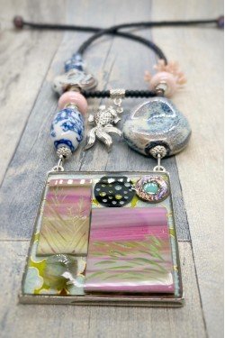 Collier long d'inspiration asiatique avec de belles perles chinoises Aniki Bijoux