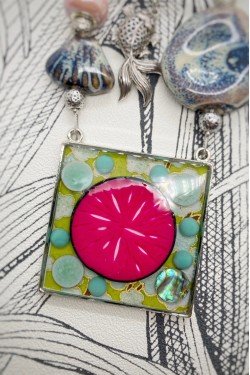 Collier long d'inspiration asiatique avec de belles perles chinoises Aniki Bijoux