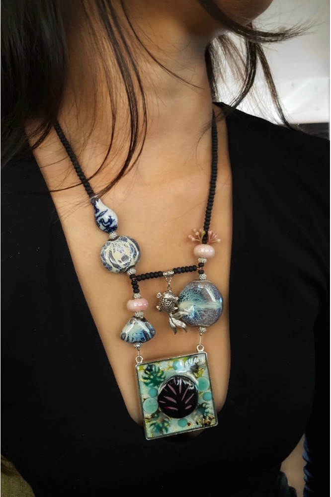 Collier long d'inspiration asiatique avec de belles perles chinoises Aniki Bijoux