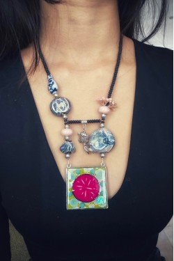 Collier long d'inspiration asiatique avec de belles perles chinoises Aniki Bijoux