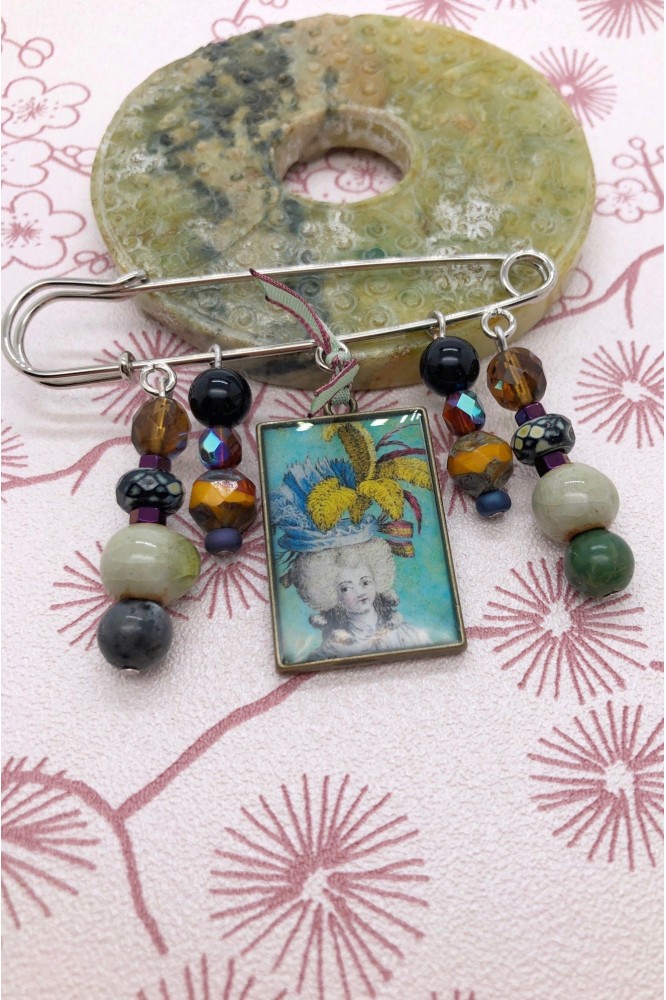 broche pompadour 1 broche pompadour 1