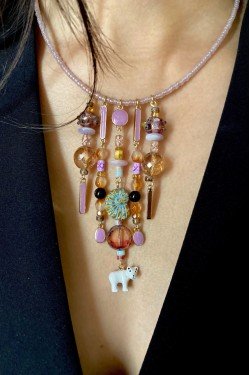 Collier long réalisé avec de belles perles sélectionnées par Aniki Bijoux