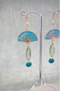 Boucles d'oreille originale de fabrication artisanale  Aniki bijoux