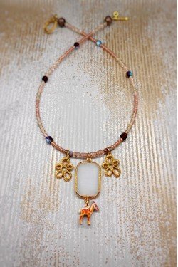 Collier long réalisé avec de belles perles sélectionnées par Aniki Bijoux