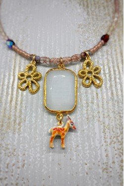 Collier long réalisé avec de belles perles sélectionnées par Aniki Bijoux