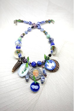 Collier d'inspiration asiatique avec de belles perles chinoises authentiques Aniki Bijoux