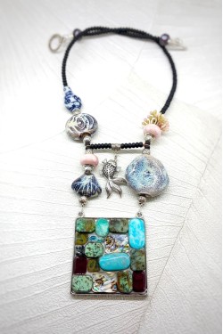 Collier long d'inspiration asiatique avec de belles perles chinoises Aniki Bijoux