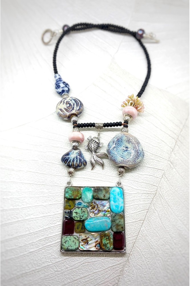Collier long d'inspiration asiatique avec de belles perles chinoises Aniki Bijoux