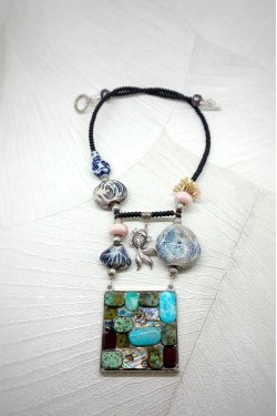 Collier long d'inspiration asiatique avec de belles perles chinoises Aniki Bijoux