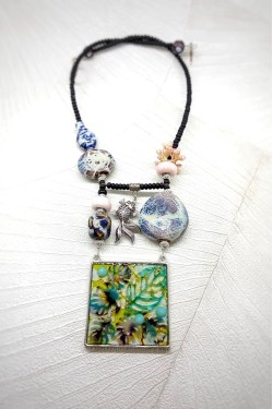 Collier long d'inspiration asiatique avec de belles perles chinoises Aniki Bijoux