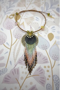 Collier long d'inspiration asiatique avec de belles perles chinoises Aniki Bijoux