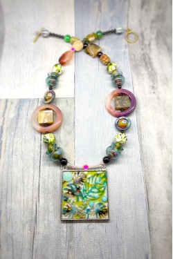 Collier long d'inspiration asiatique avec de belles perles chinoises Aniki Bijoux