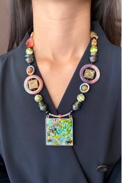 Collier long d'inspiration asiatique avec de belles perles chinoises Aniki Bijoux