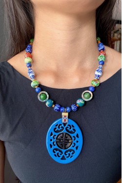 Collier mi-long d'inspiration asiatique avec belle pièce de jade Aniki Bijoux