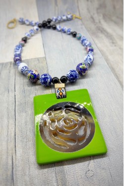Collier mi-long d'inspiration asiatique avec belle pièce de jade Aniki Bijoux