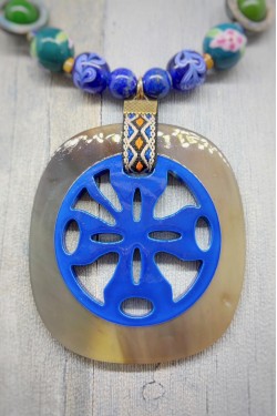 Collier mi-long d'inspiration asiatique avec belle pièce de jade Aniki Bijoux