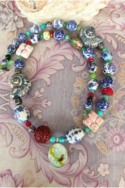 Collier long d'inspiration asiatique avec de belles grandes perles chinoises Aniki Bijoux