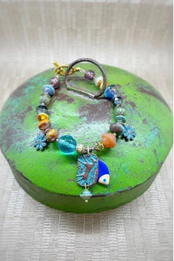 Bracelet aux couleurs lumineuses création Aniki Bijoux