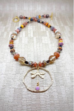 Collier long réalisé avec de belles perles sélectionnées par Aniki Bijoux