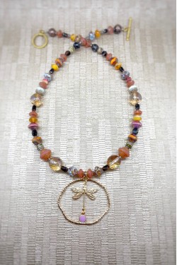 Collier long réalisé avec de belles perles sélectionnées par Aniki Bijoux