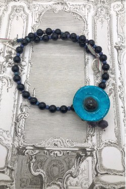 collier court pavot bleu