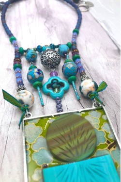Collier long d'inspiration asiatique avec de belles perles chinoises Aniki Bijoux